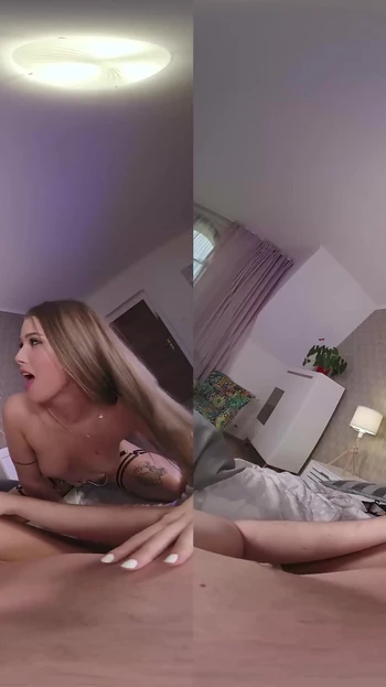 Мощный момент из "18VR Olivia Sparkle и Athenea Rose неразделимы, даже когда дело доходит до траха"