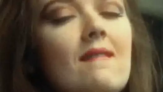 Yüzü olmayan gözler - vintage ince güzellik dalga geçiyor