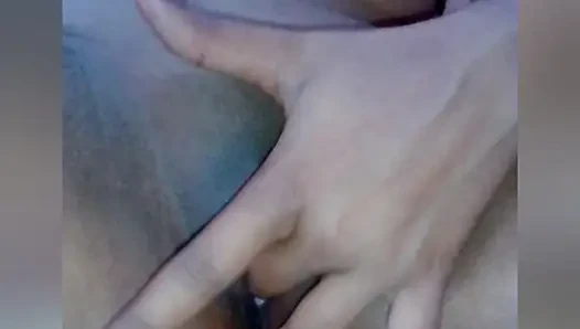 Sevimli azgın kız arkadaş dipa ilk kez amcık suyunu çıkardı