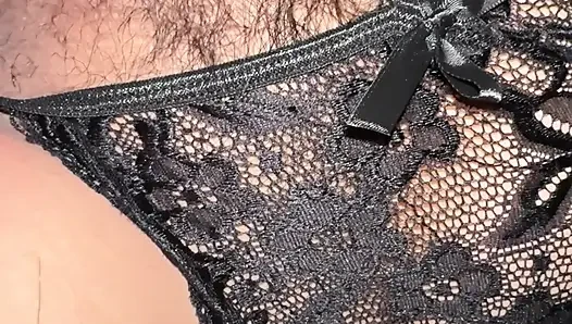 Bebek üvey anne tutkuyla inliyor