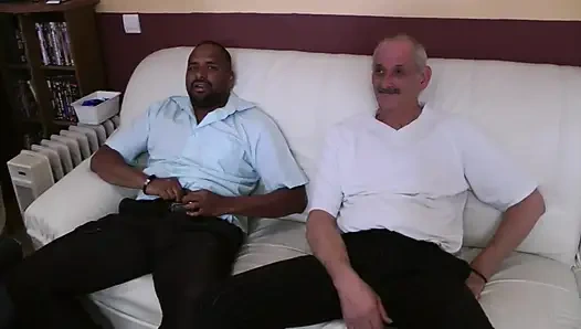 Muhteşem Tahitili Büyük Bir Yarrak Tarafından Sikişiyor BBC'den