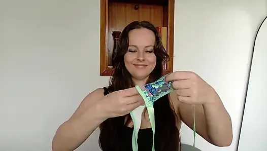 Sheer iç çamaşırı denemesi