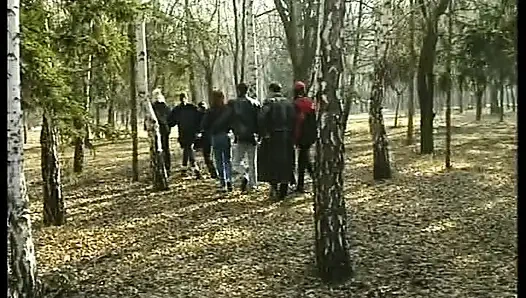 Alman kapılarının arkasında özenle sikiliyor