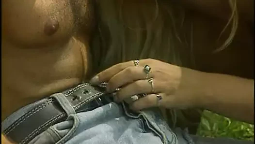 Benim mükemmel delisi seviyor benim horoz