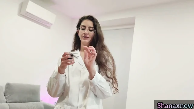 Tıbbi kadın kılıklı ve aşağılama takma tedavisi
