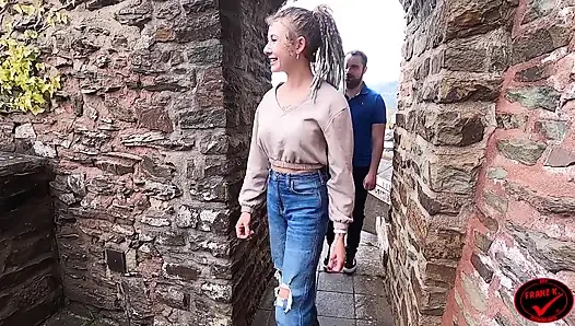 Halk! Kaleye Giderken Riskli Oral Seks!