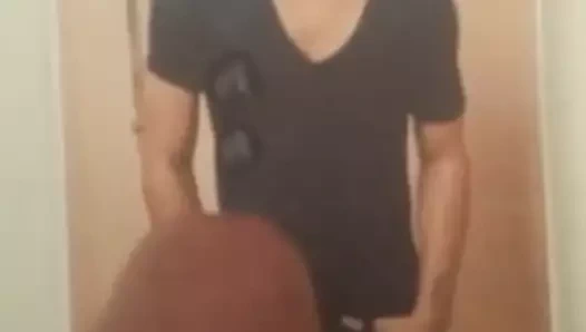 Dylan o'brien boşalıyor 2
