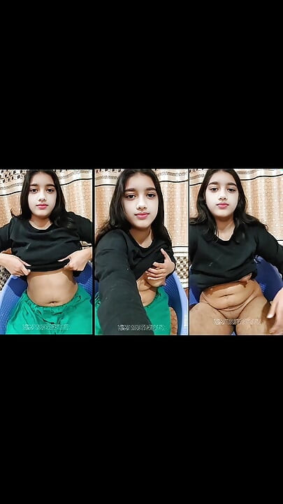 Hintli köylü kız görüntülü görüşmede seks sohbeti erkek arkadaşı için göğüslerini ve çıplak seksi kadınlarını ekiyor xxx viral video