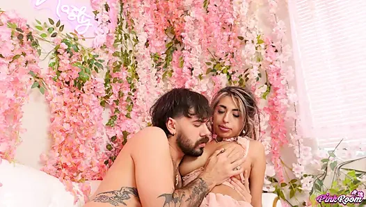 Pembe oda ep.29: emziren sürtük luna columbiana yıkılıyor