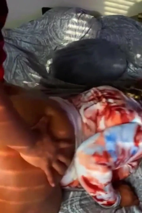 Ödülümü toplamak için topuklu seksi bir elbise içinde şeker babamı ziyaretiyorum