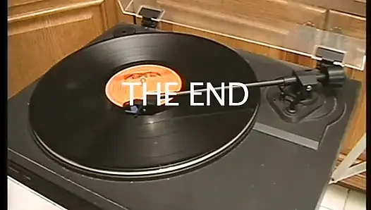 İki nine yıllardır sert bir yarağı sikmiyor