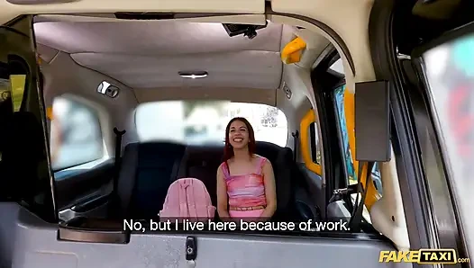 Patronumun karısını götten siktim - fake taxi