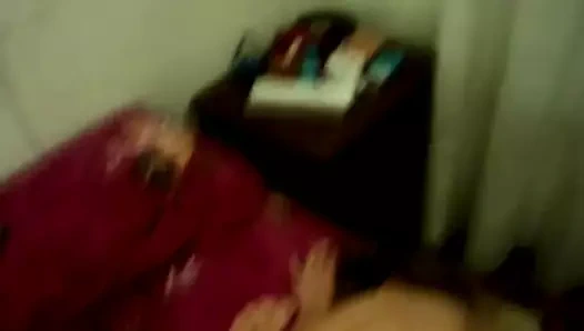 Bir çiftin uyandırıcı anal seks oturumu