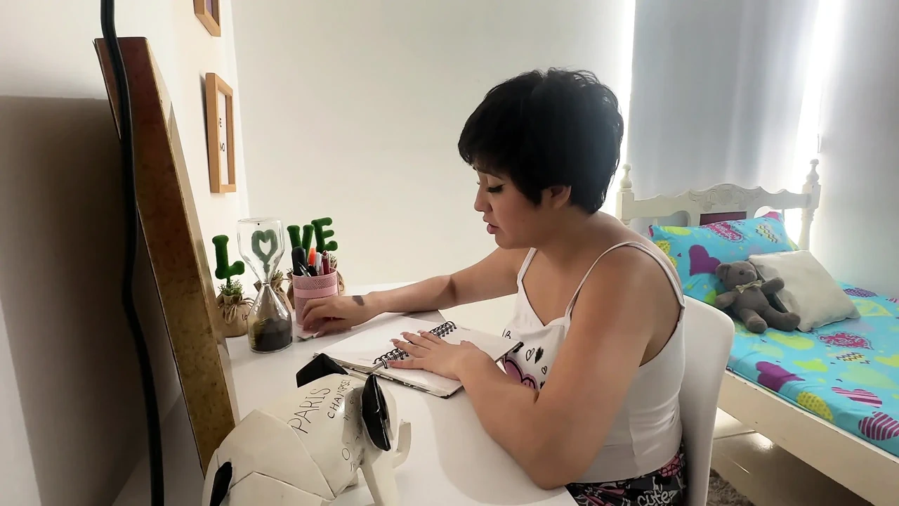 Must See: I See My Big Ass Stepsister Masturbating With The Bed I Decide To Help Her Lower The Horniness With A Hard Fuck (High Quality) - Vienna Special