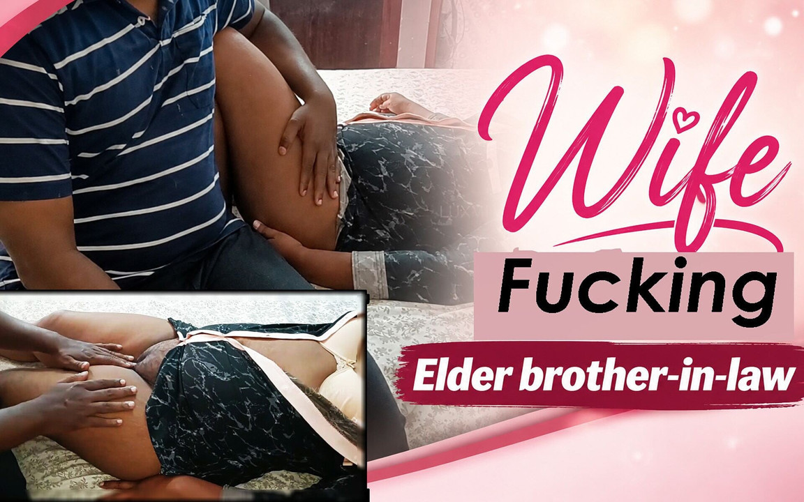 Evli kadın yaşlı üvey erkek kardeşiyle sikişiyor 1