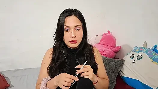 Asmr rol yapma kız arkadaşın saçını kesiyor