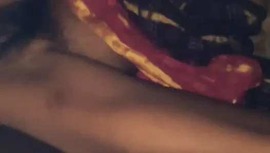 Hintli köylü evli kadın seks videosu çekiyor