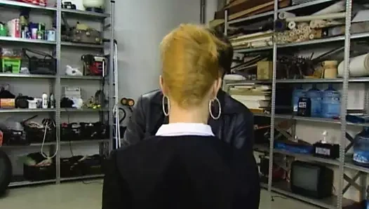 Sürtük ve ahlaksız