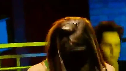 Holly Valance'ın seksi gösterisi