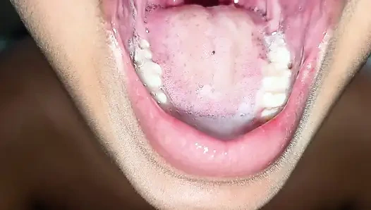 Ağzıma boşalma ve sakso benim woner büyük yarağım Amerikalı