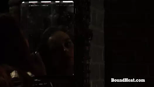 İhanete uğrayan kargo: belki masaj onu rahatlatır