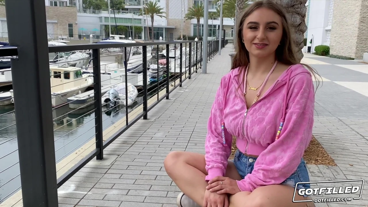 Gotfilled – Penelope Kay’s Pussy Gets Filled Up