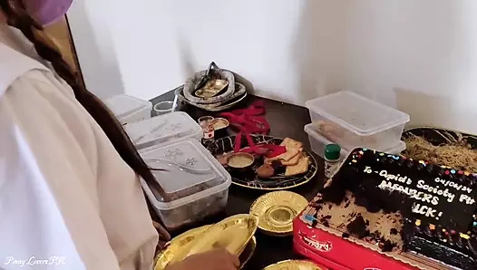 18 yaşındaki öğrenci, misafir öğrenci okul arkadaşı tarafından sikiliyor