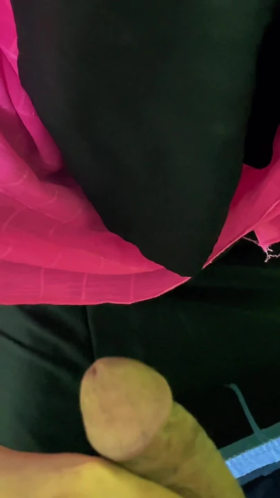 Duygusal an "Seksi kız arkadaşım wow'a benziyor bu yüzden onu sikmeye çalışacağım"