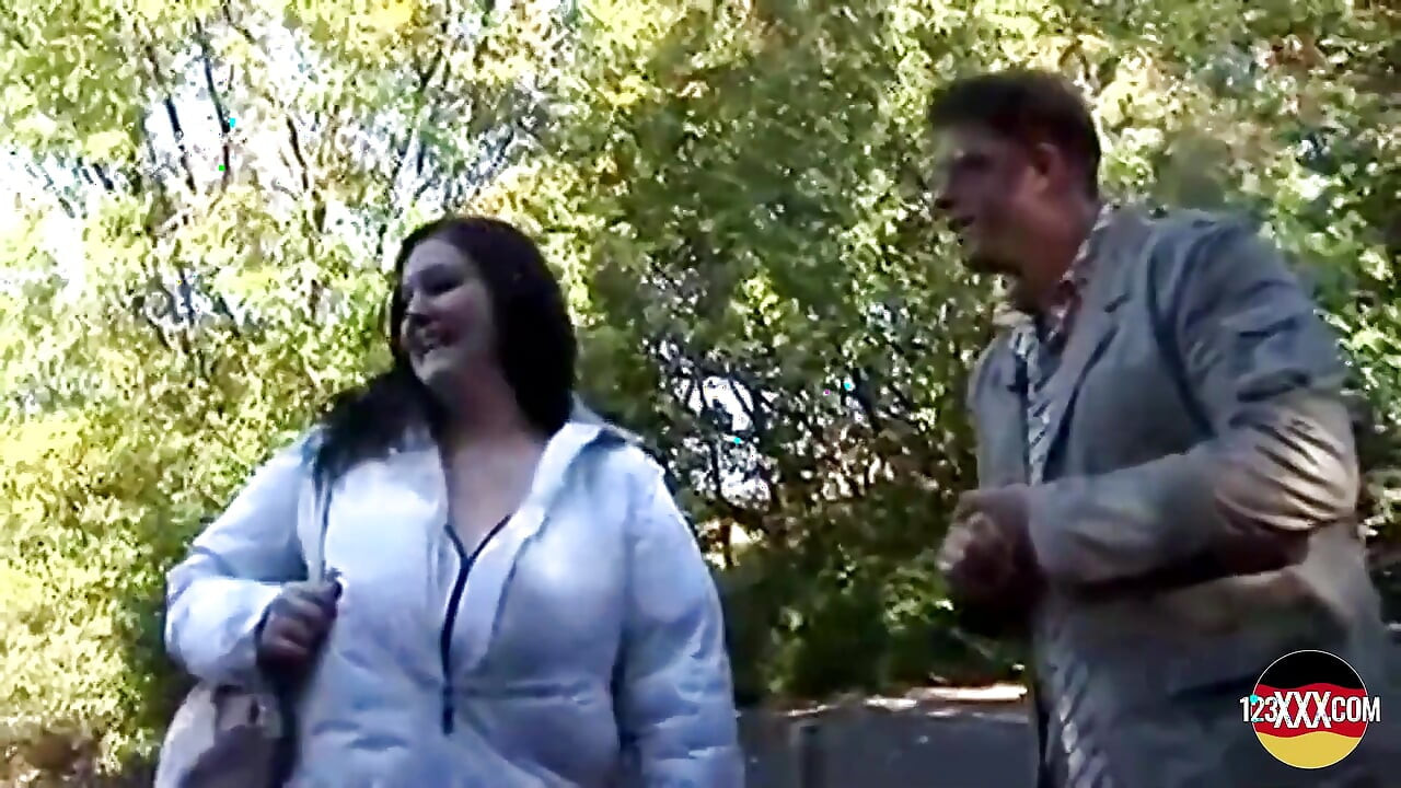 BBW Enjoys Fucking in Public