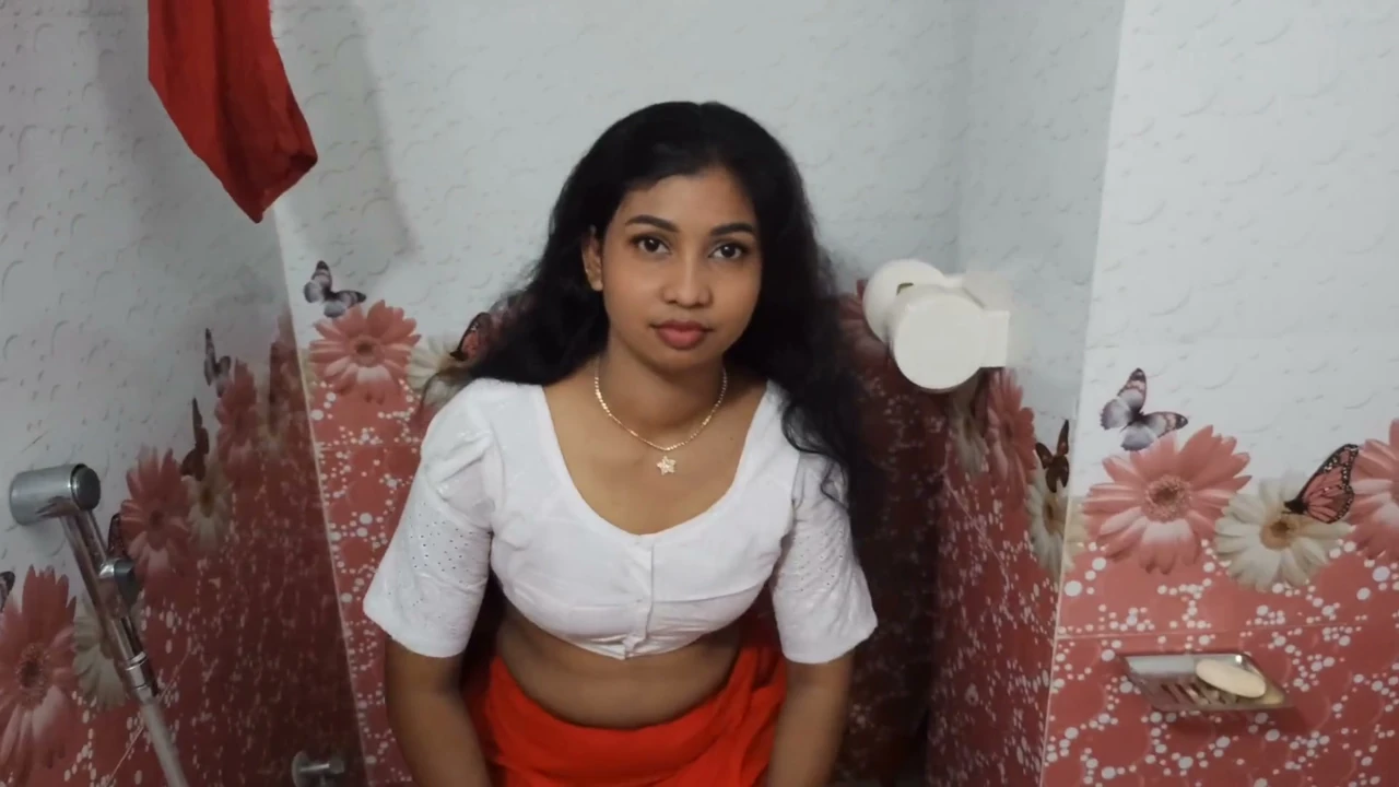 Bangladeshi Bathroom sex video real fase just enjoying sex video