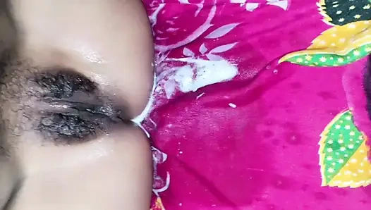 Geceleri azgın baldızın amını siktim, onu sert sikerek amını fışkırttırdım ve kremayla doldurdum.