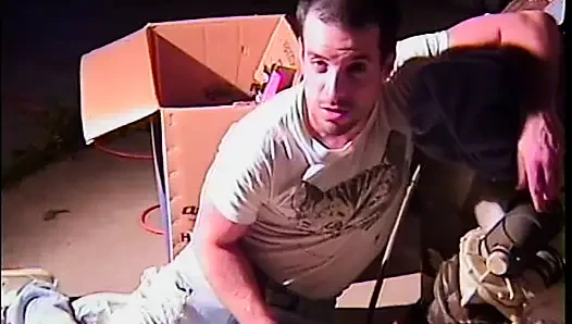 Porno çekerken biraz eğleniyor
