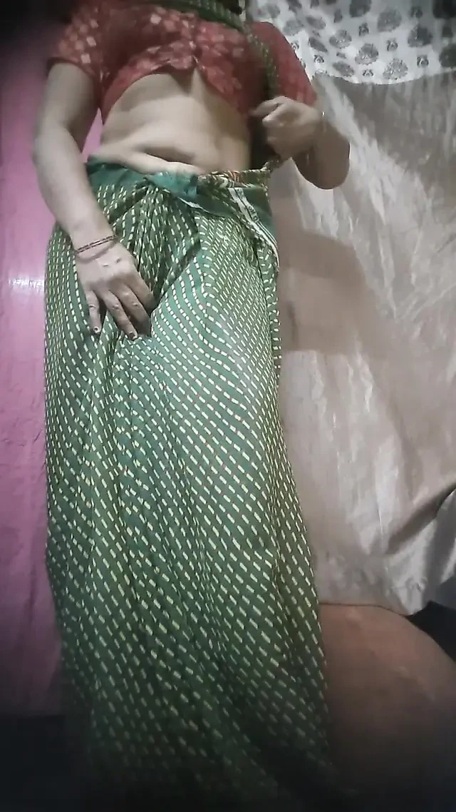Green Saree canlı