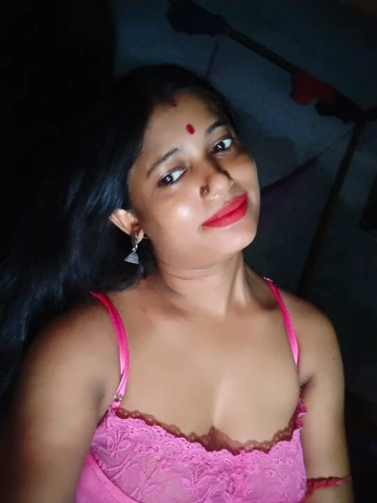 Трахаю пальцами киску и отсосать этот палец было отлично. Вот приходит видео сосания члена