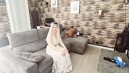 Evli bakire düğünden önce sağdıç tarafından sikiliyor ve yüzüne döl boşaltıyor