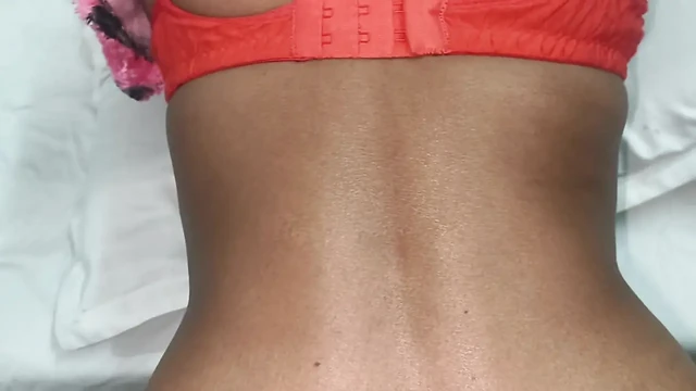 Hindu kız Müslüman Lund'ı sert sikiyor