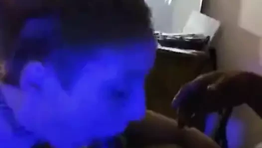 Kirli beyaz sürtük yiyor siyah horoz