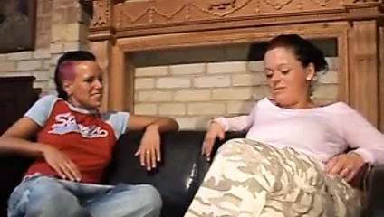 yapay penis oyun lezbiyen