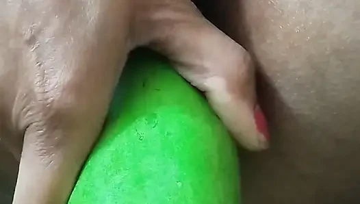 Mona mastürbasyon yaptı