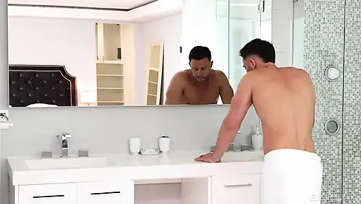 Eroticax - sarışın sahibe aldatan kocası tarafından sevişiyor