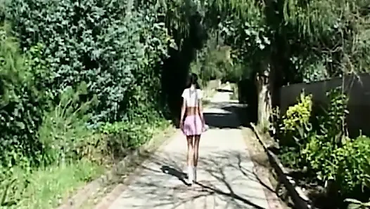 Orta yaşlı seksi sürtük döl yutuyor