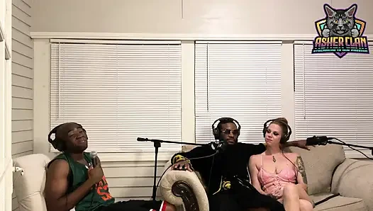 Tilki ve tazılar - Foxi Vixen vahşi yetişkin konuşma podcast'i için Mrflourish ve adamlara katılıyor