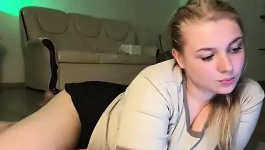 Büyük götlü domaltmalı ve zıplayan memeler jucielussie
