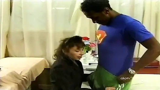 Büyük Omar'ın İngiliz maceraları: anal egzersiz (2001)