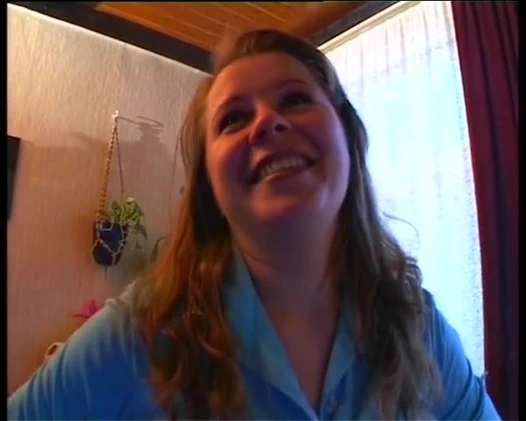 unbefriedigte hausfrau mit milch titten bumst fremd