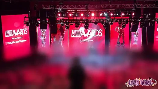 Lety Howl'un Maceraları, Bölüm 13: Avn Las Vegas