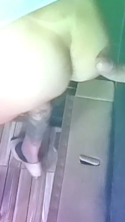 Karısı glory hole'da yabancı tarafından içine boşaltılıyor! | Bölüm 3