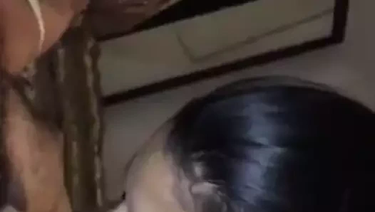 Venezuela lezbiyenler öpücük ve var kaba seks