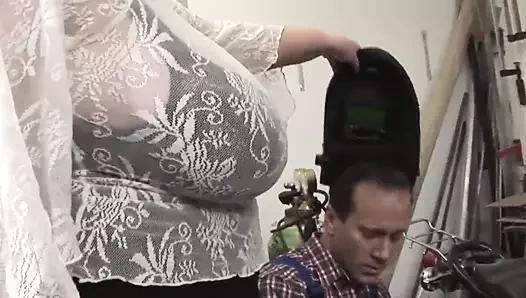 tamirci ile sarışın anal-milf