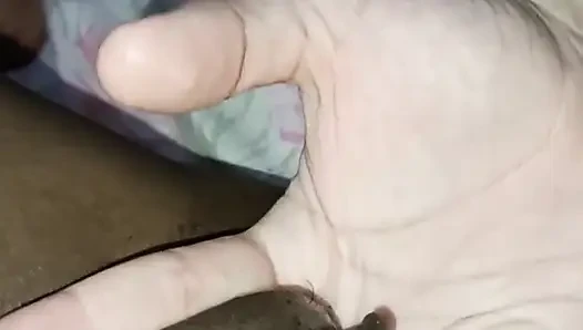 Seksi zenci sıska karımla boşalana ve fışkırtana kadar oynuyorum